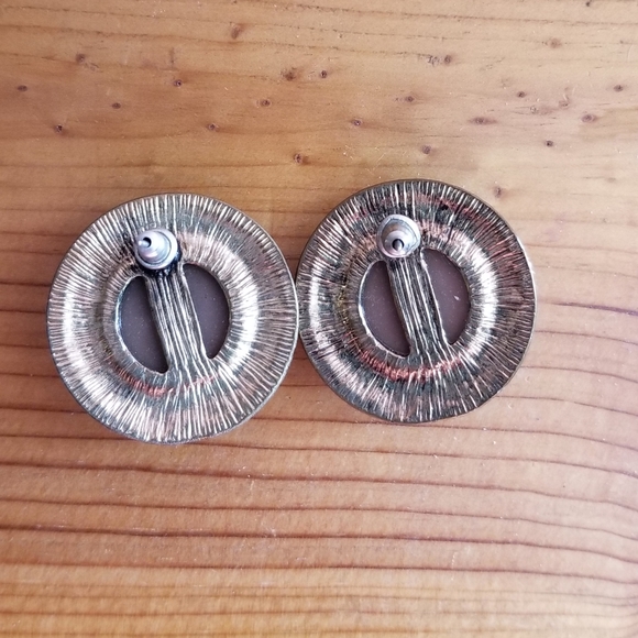 Earrings - Picture 2 of 3